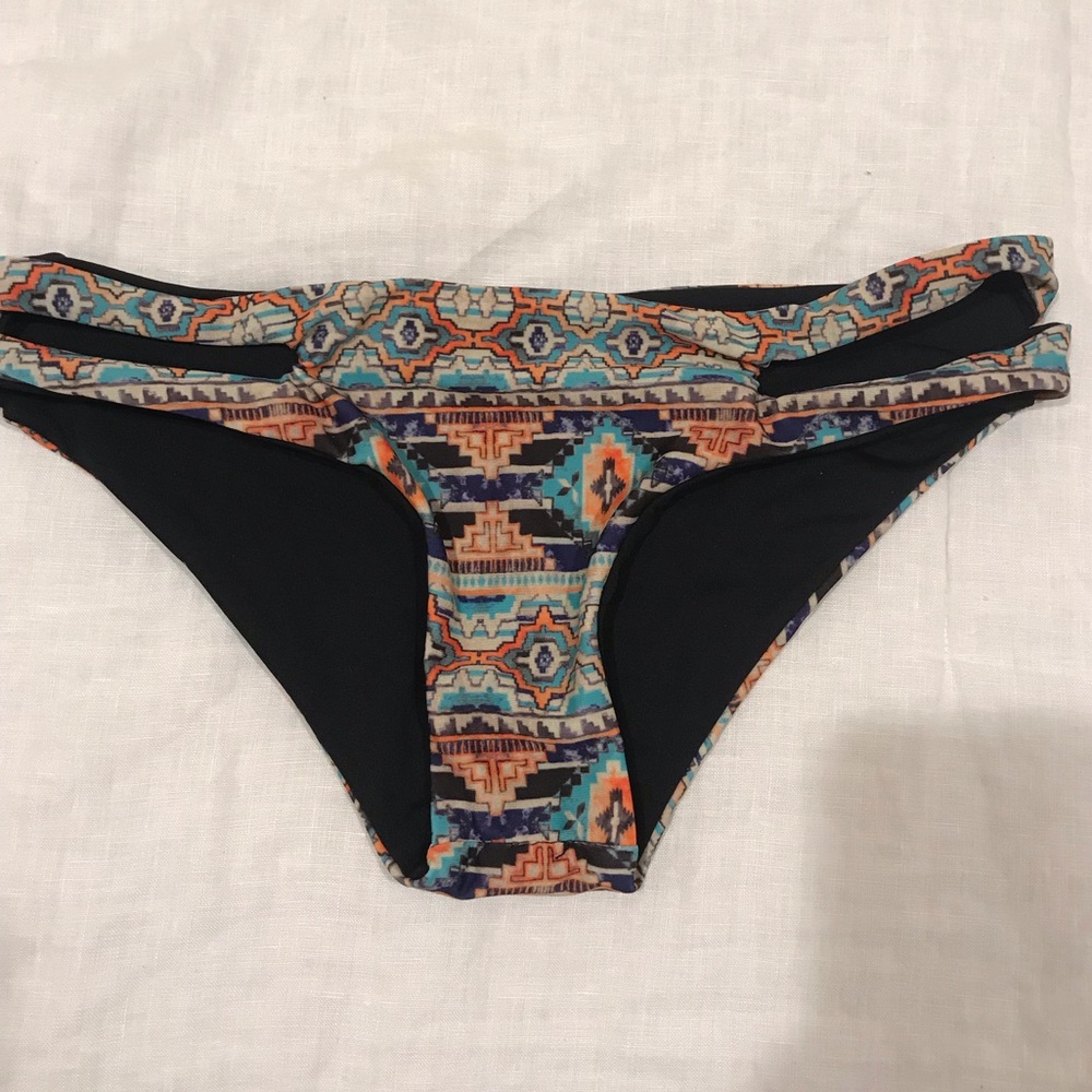 L*Space Zanzibar bikini bottoms size s reversible